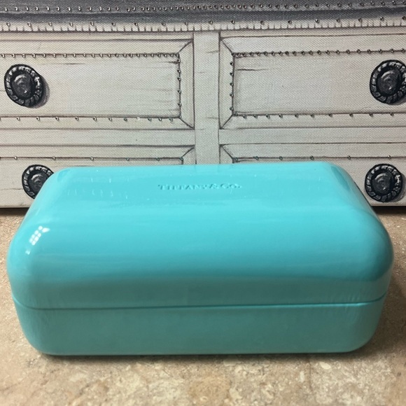 Tiffany & Co. Large Hardshell Sunglasses Case - Picture 3 of 10